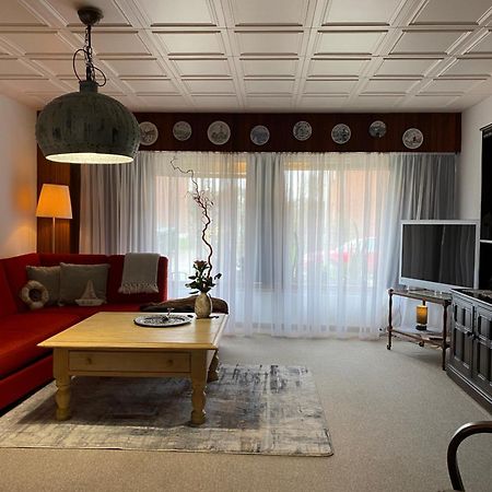 Privartzimmer 'Ausfahrt Freihalten' Husum  Extérieur photo