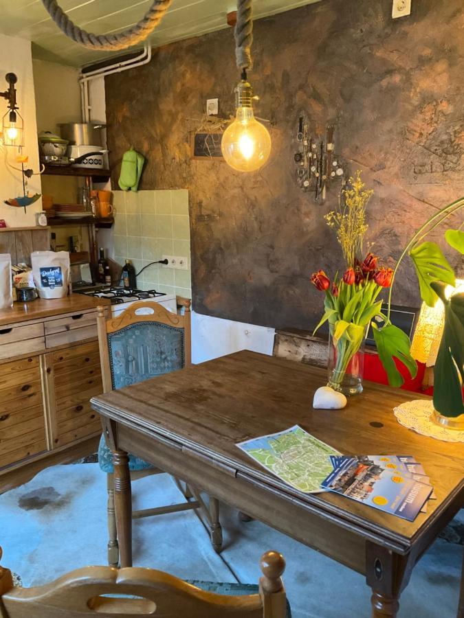 Privartzimmer 'Ausfahrt Freihalten' Husum  Extérieur photo
