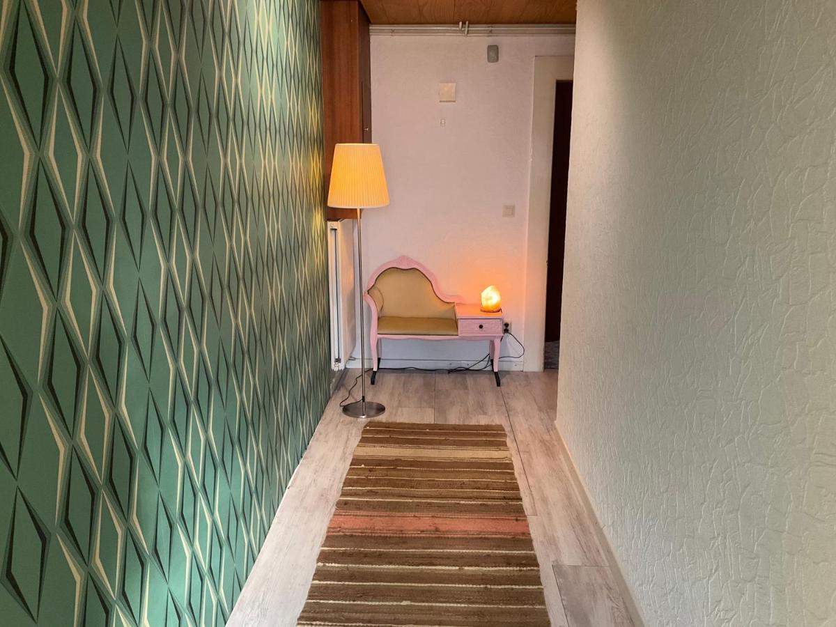 Privartzimmer 'Ausfahrt Freihalten' Husum  Extérieur photo