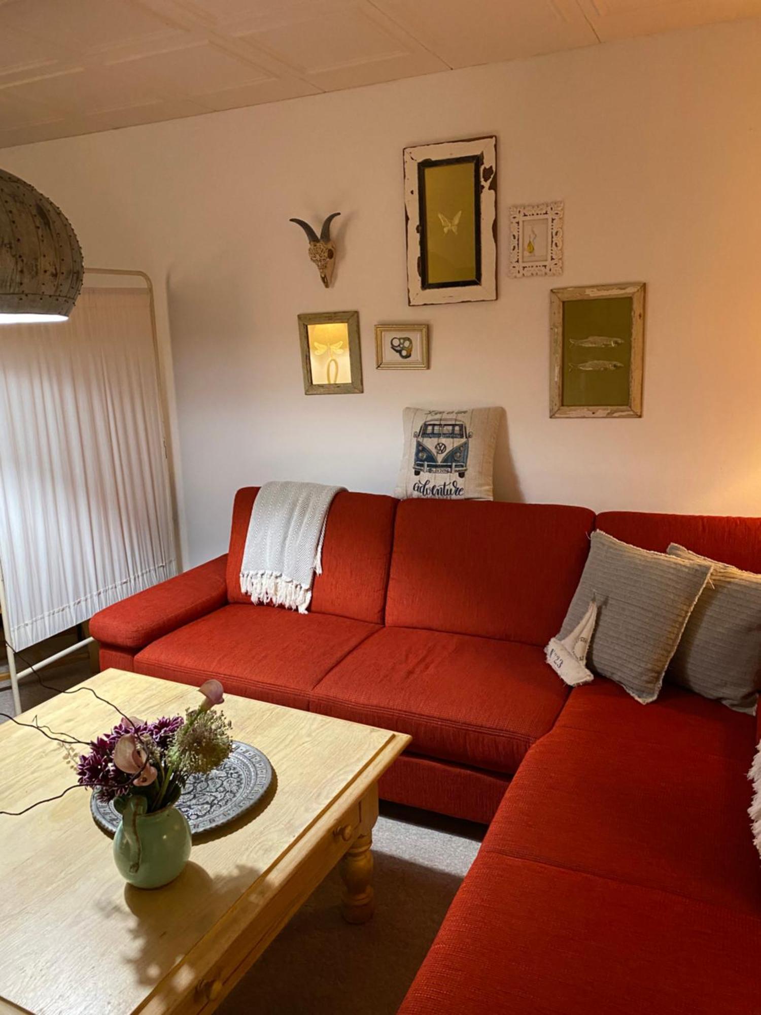 Privartzimmer 'Ausfahrt Freihalten' Husum  Extérieur photo